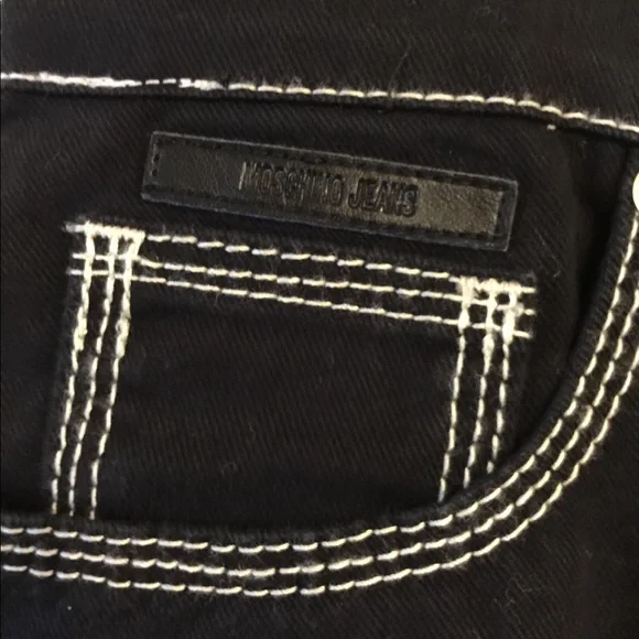 Women’s Jeans - Picture 5 of 8